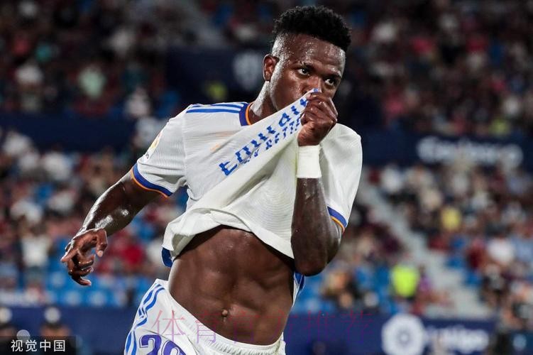 齐达内:本泽马吐槽维尼修斯?已澄清 不是啥坏事 齐达内:本泽马吐槽维尼修斯?已澄清 不是啥坏事