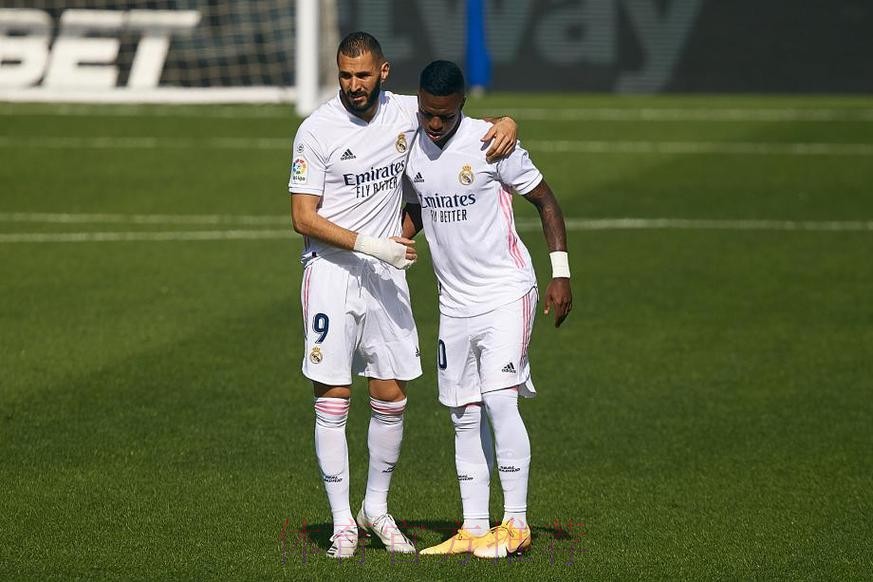 齐达内:本泽马吐槽维尼修斯?已澄清 不是啥坏事 齐达内:本泽马吐槽维尼修斯?已澄清 不是啥坏事